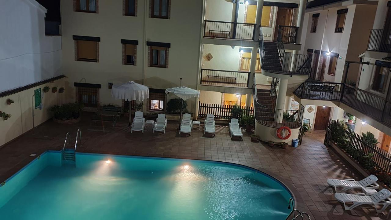 Apartamentos Valle Del Guadalquivir อาร์โรโยฟรีโอ ภายนอก รูปภาพ